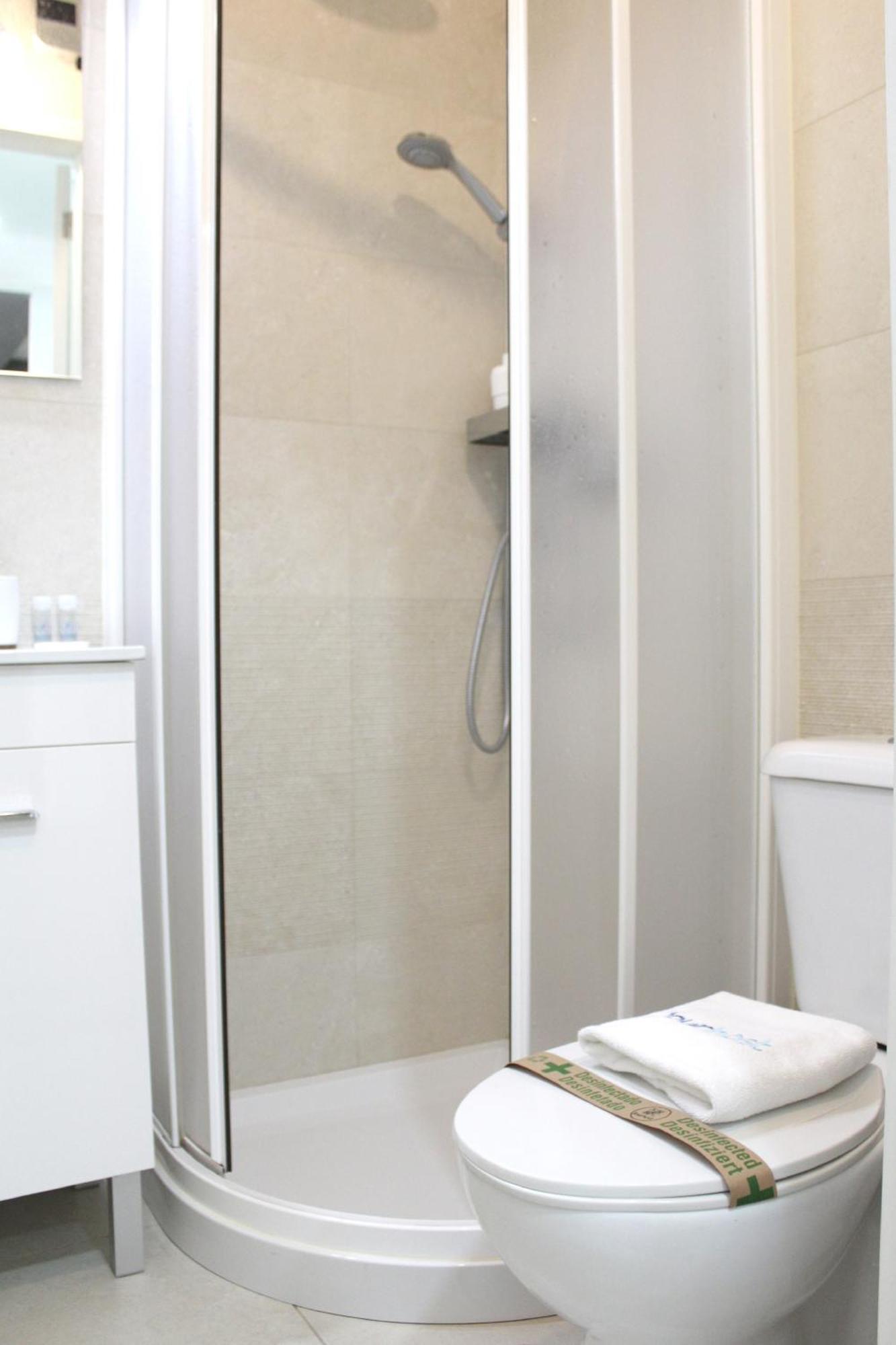 The Gallery Apartment Oporto Esterno foto
